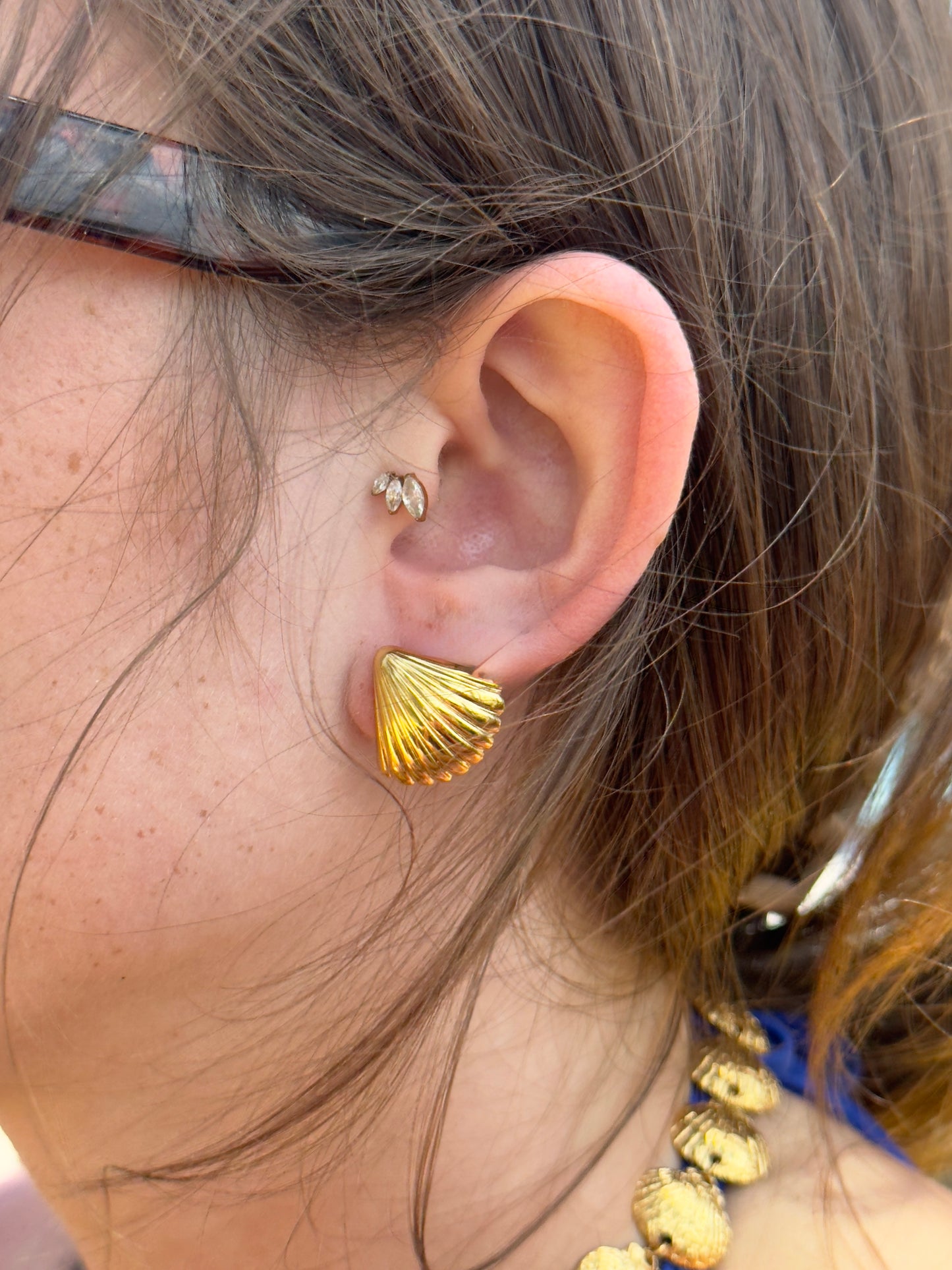 Stud Shell Earring