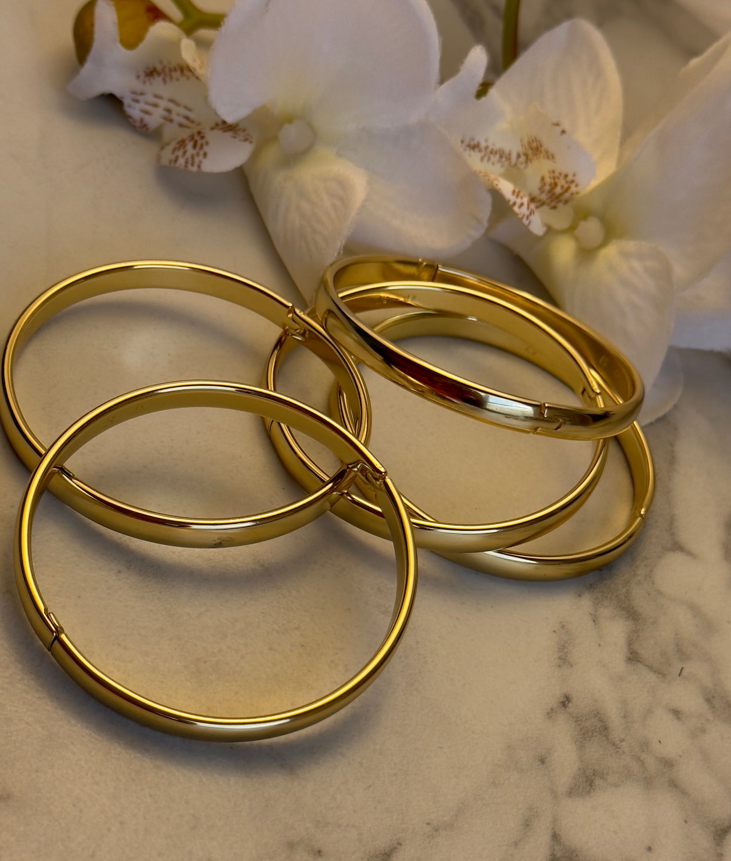 Brazalete liso abierto y cerrado (cada uno)