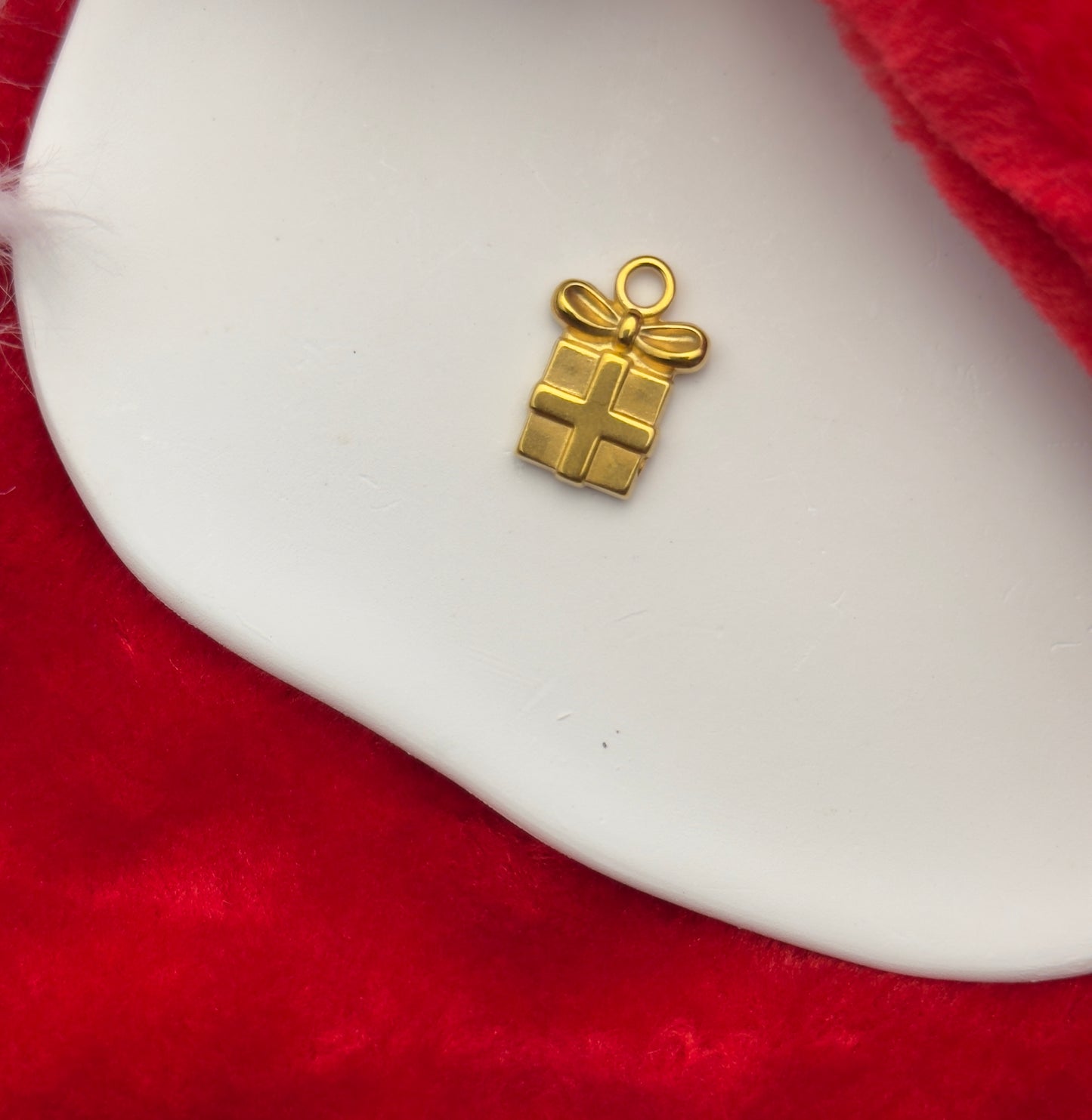 Gift đ Box Charm