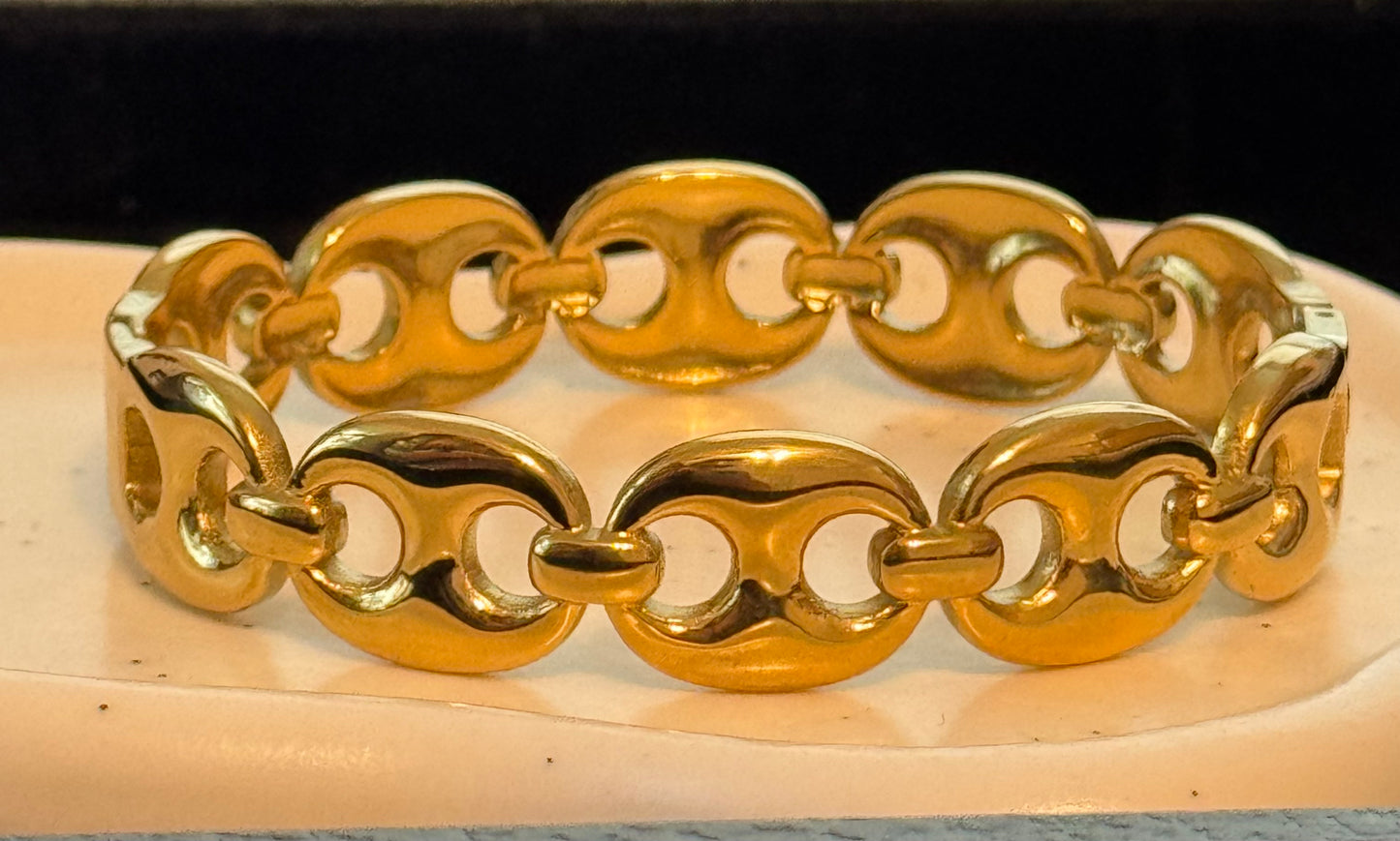 Clip Chain Bracelet – 18KT Gold Plated Stainless Steel