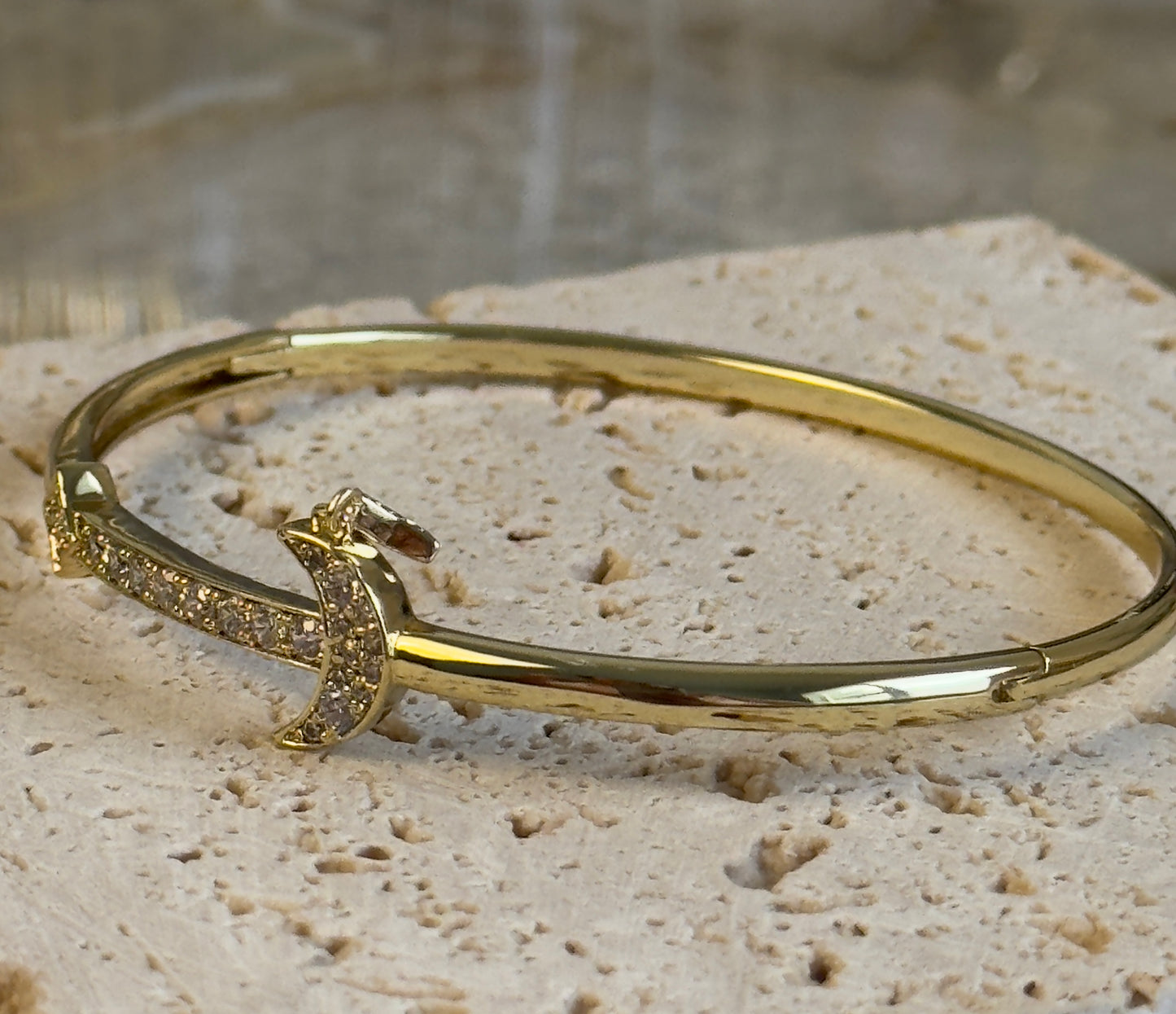 Thin Clip Bangle