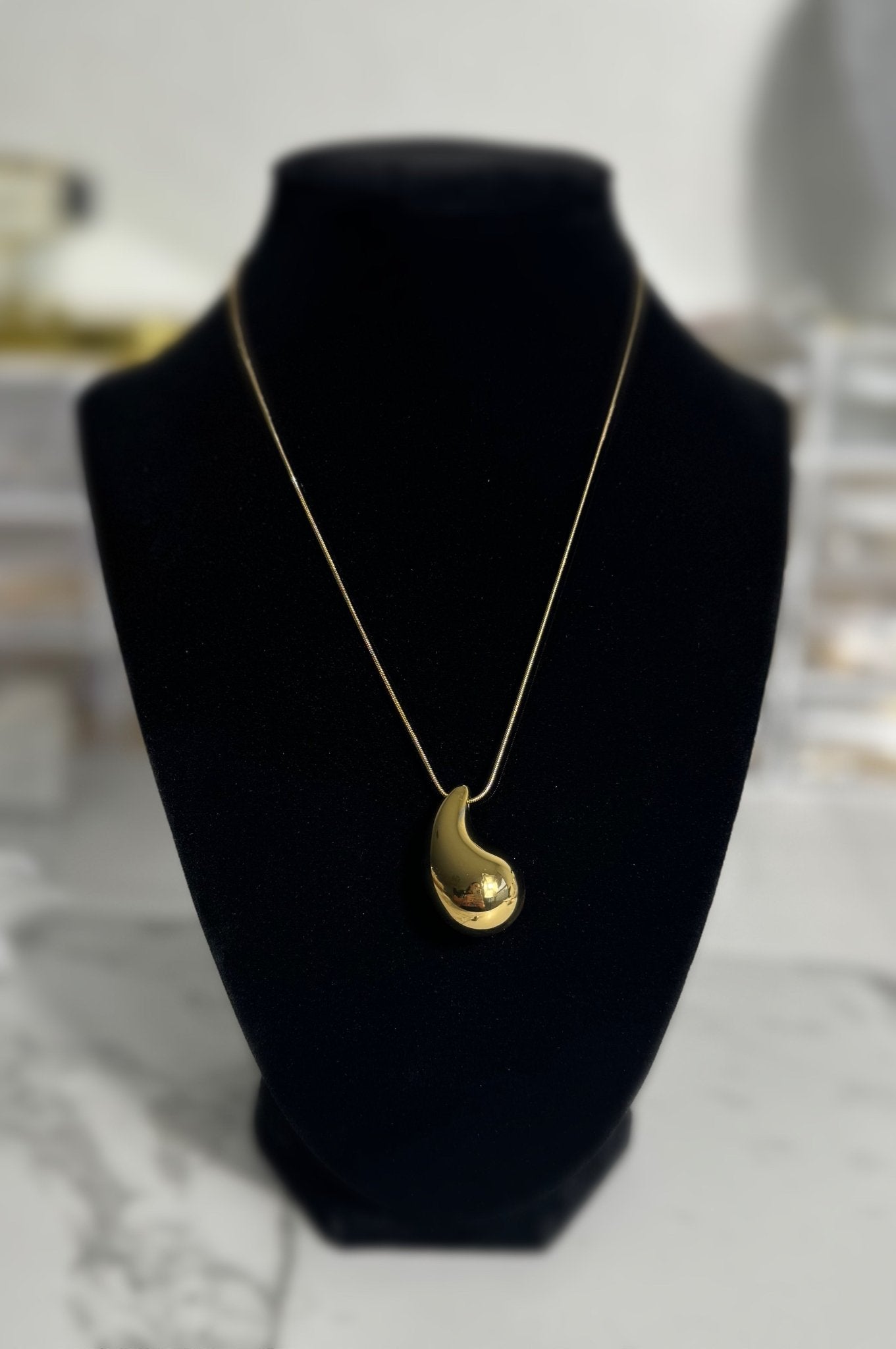 18Kt gold plated chunky tear necklace - Figi JewelsNecklaces