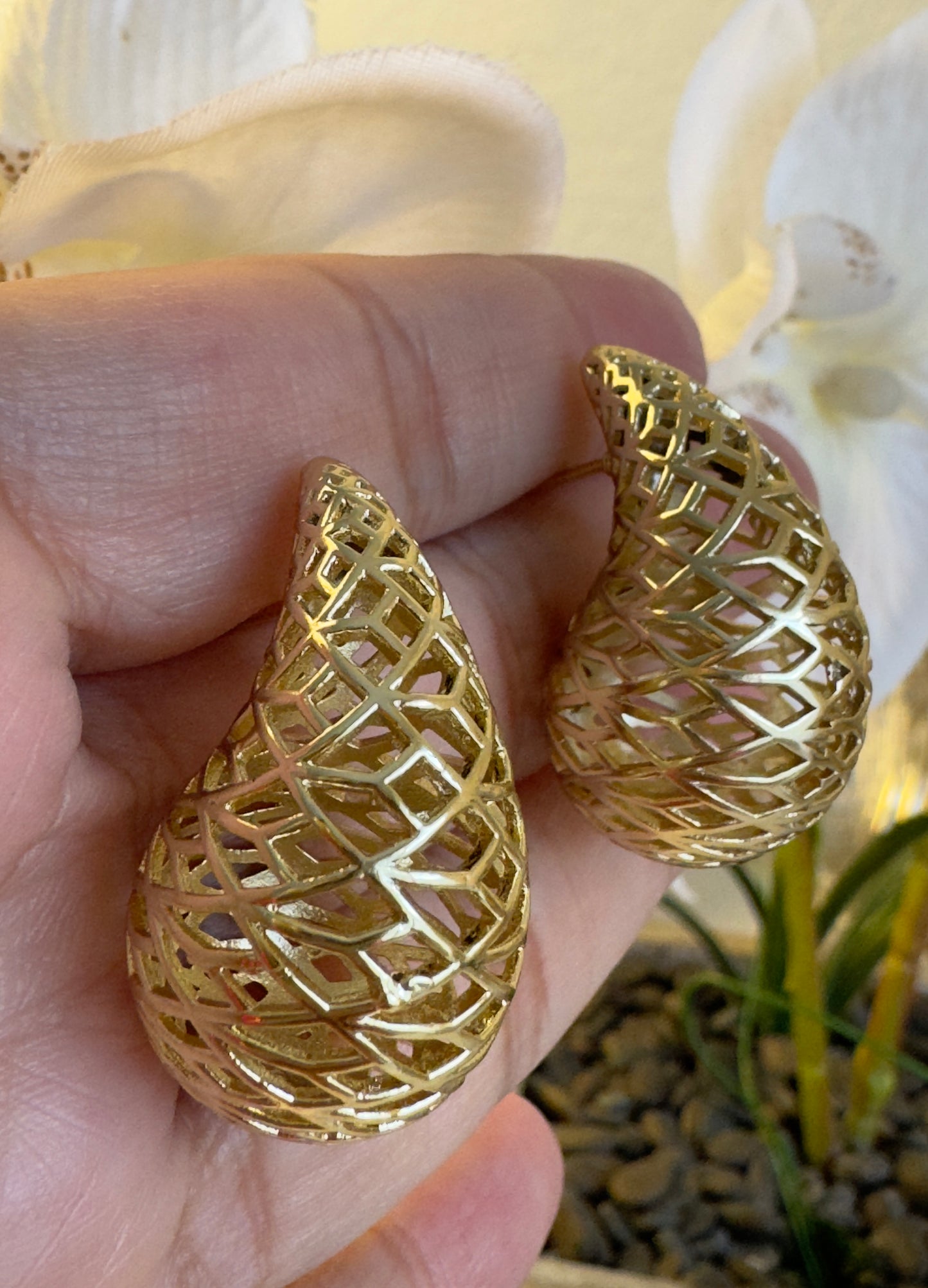 Chunky Open  Pattern Drop Earrings