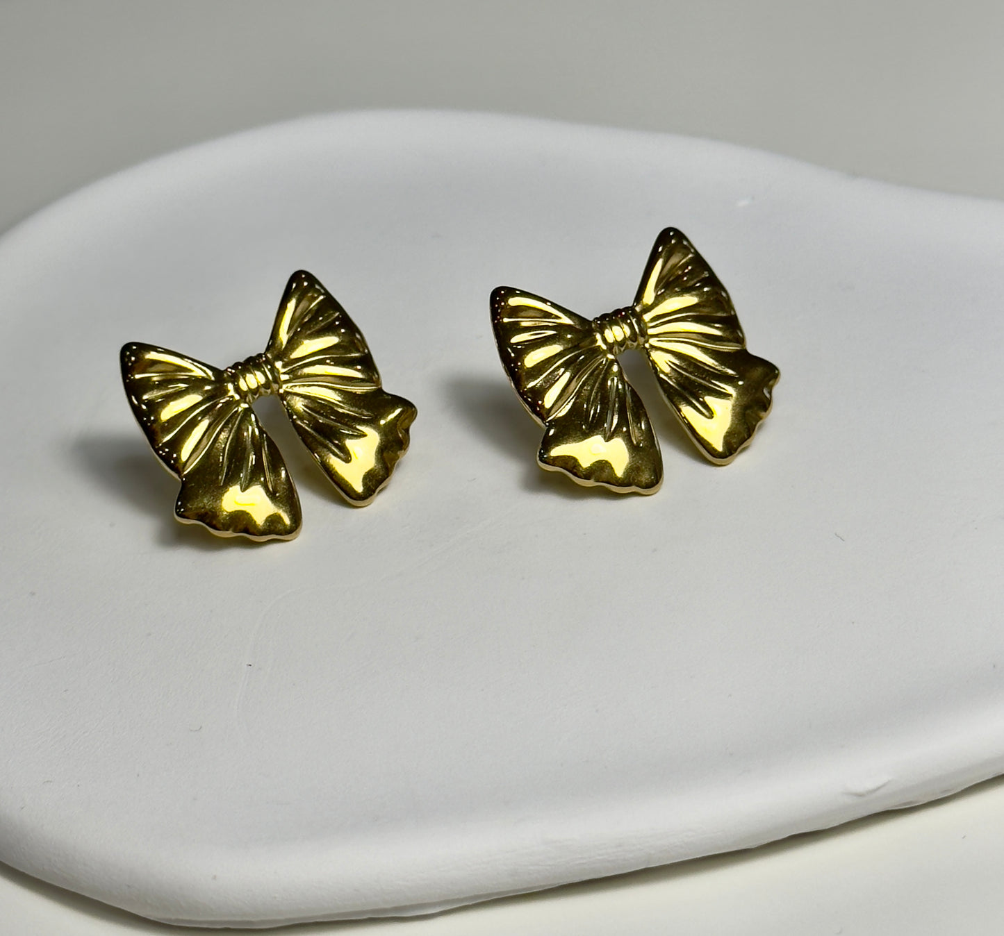 Chunky Cross/Bows Studs