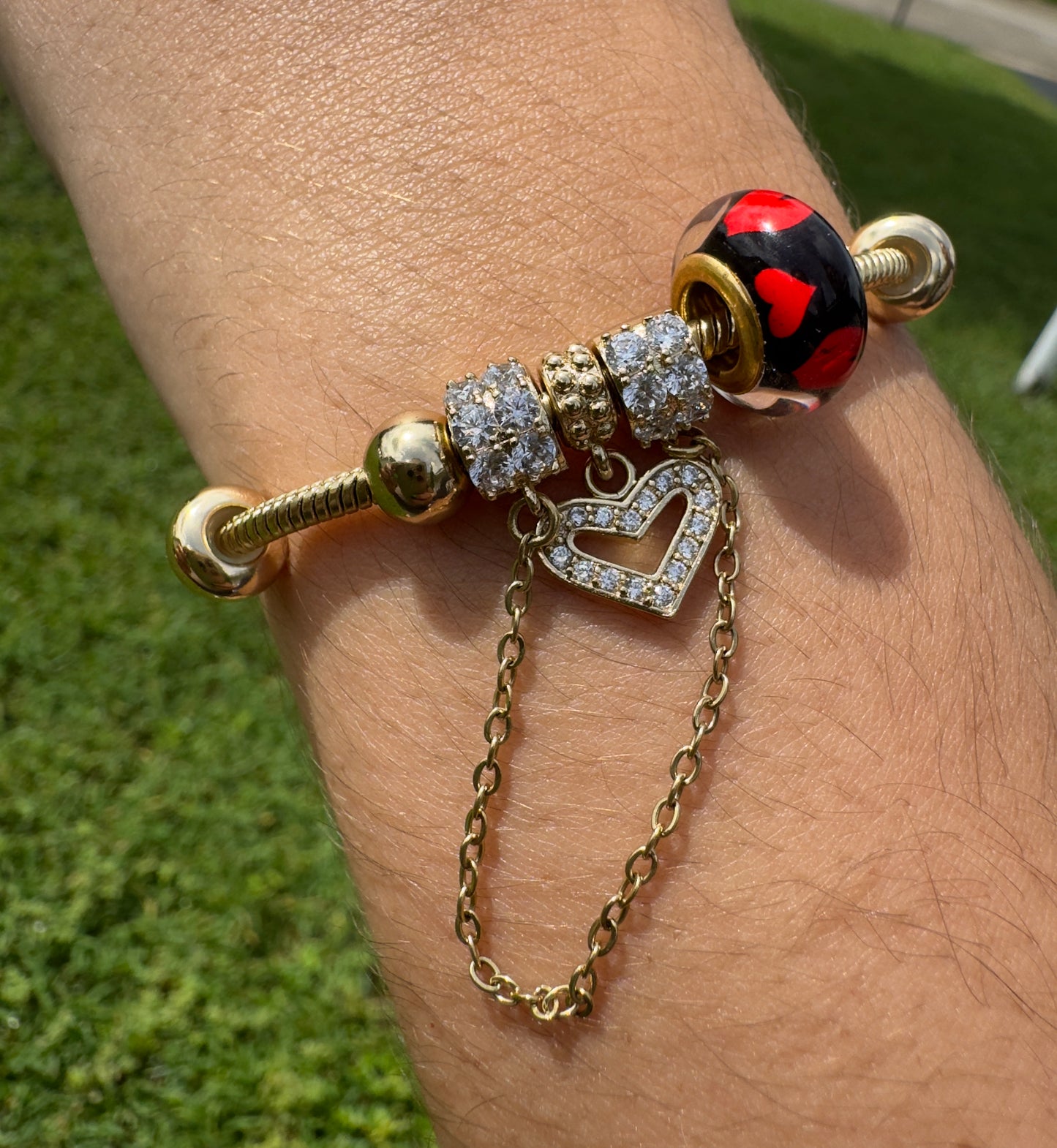 Red Hearts Charm Style Bracelet With Zicornium