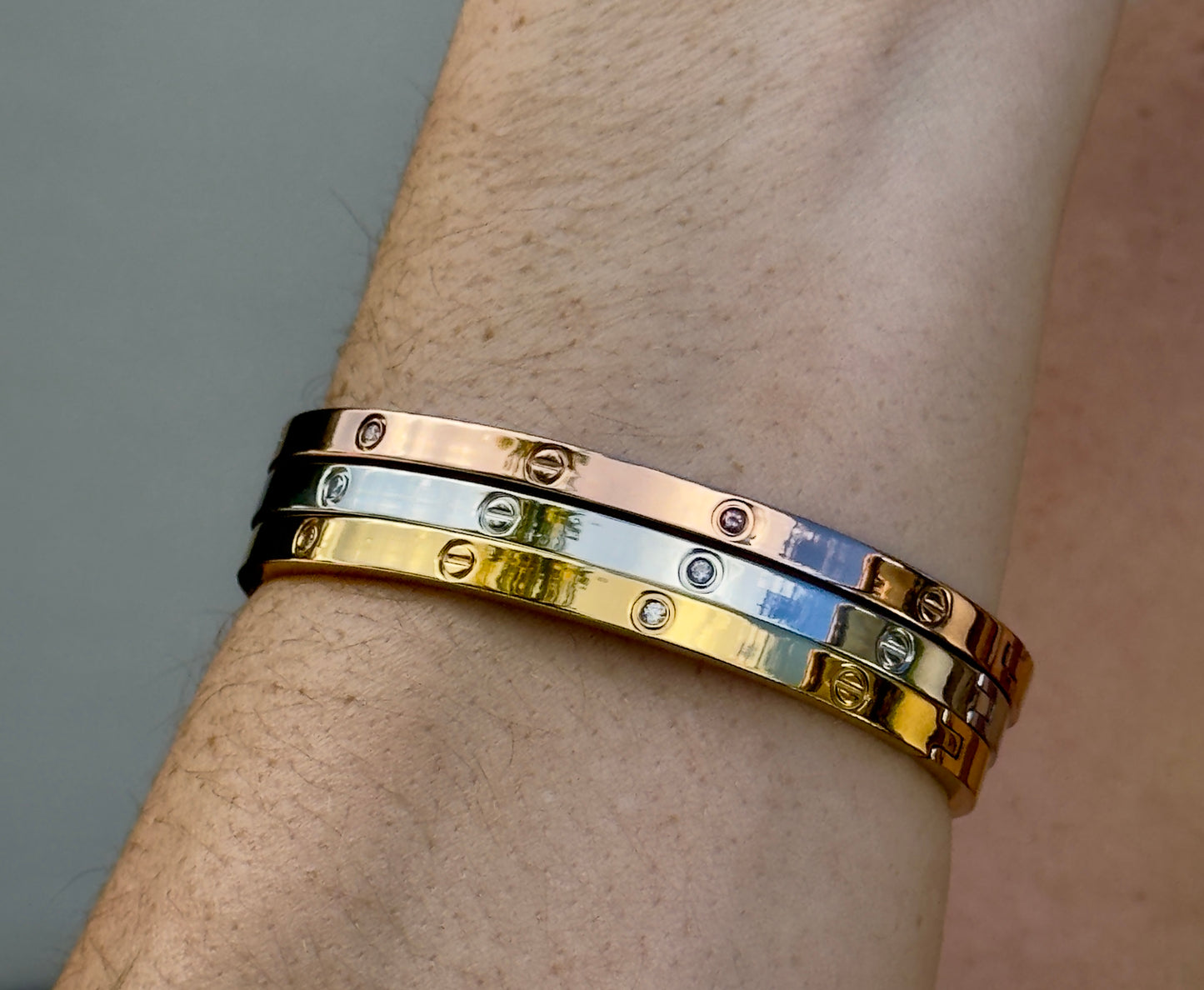 Screw Clip Lock Bangle