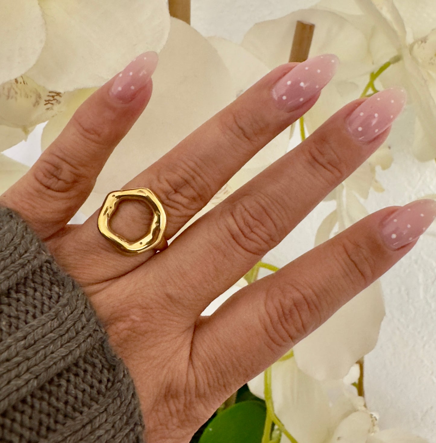 Round Irregular Ring