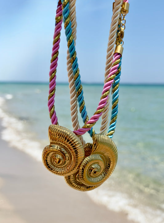 Waterproof Conch Shell Rope Necklace Hypoallergenic & Tarnish-Free Beach Jewelry for Women