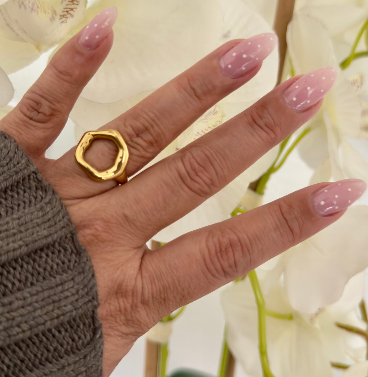 Round Irregular Ring