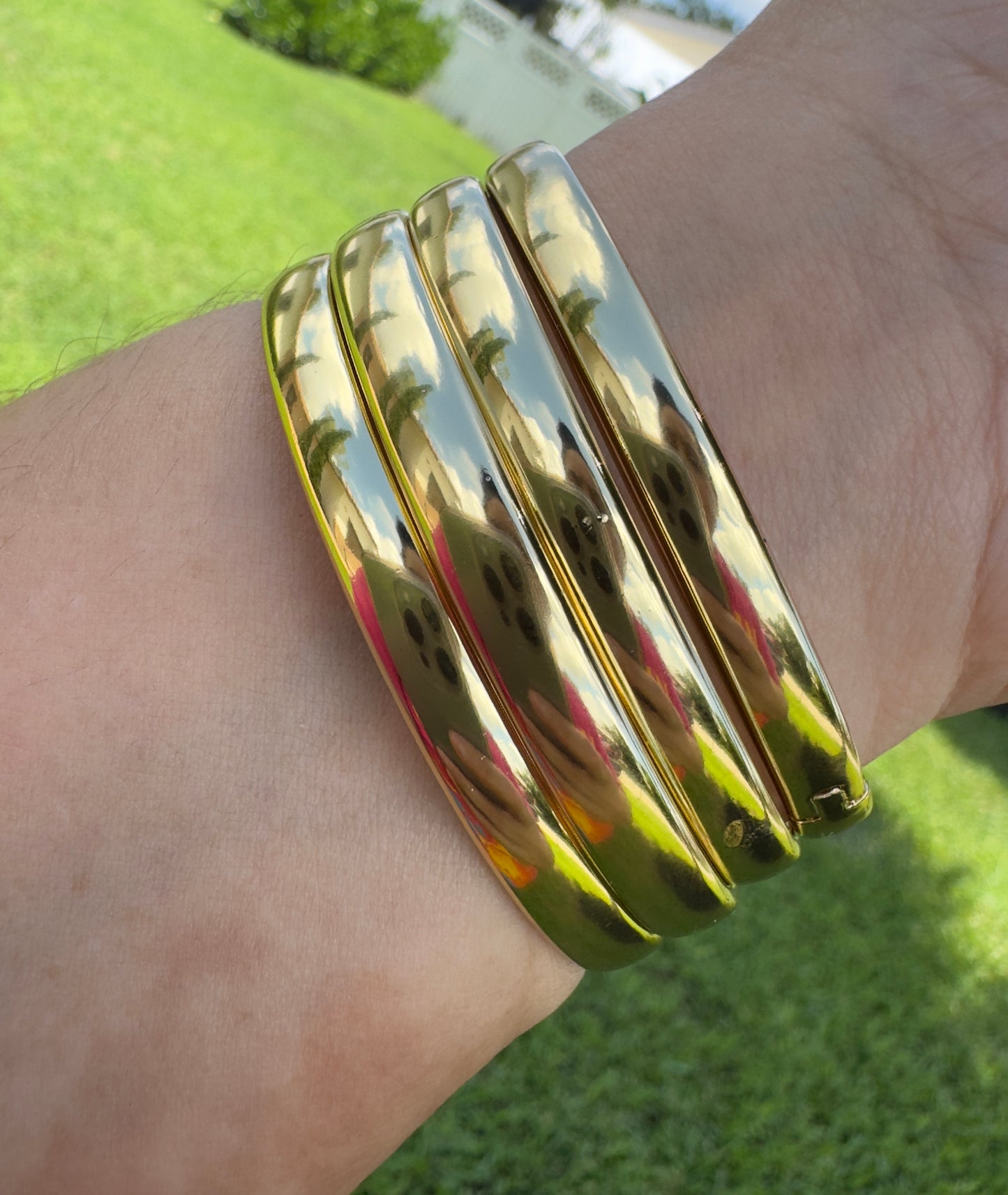 Plain Bangle Open And Close (Each) Fits Wrist Up To A Size 7