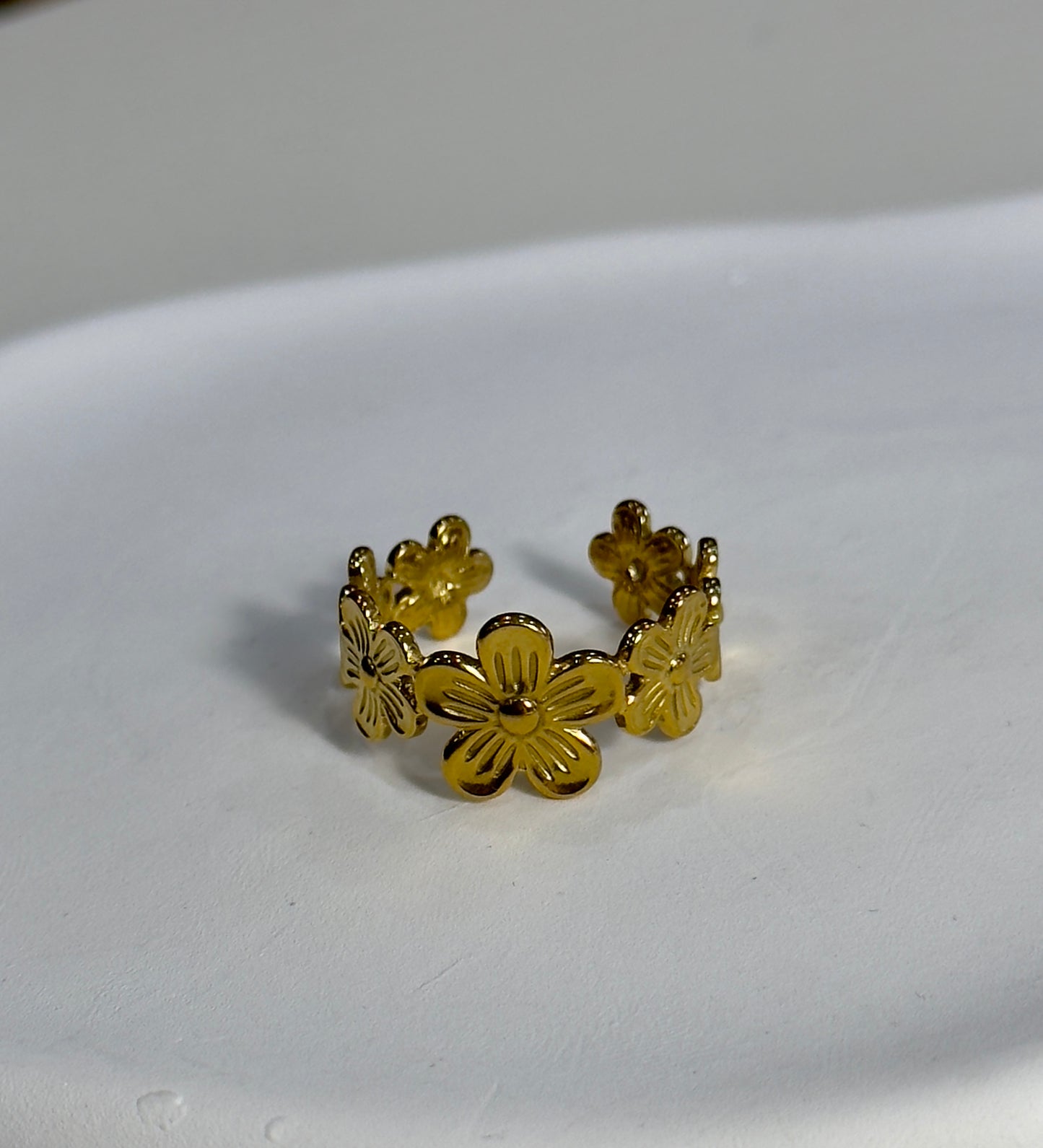 Flower Band Ring- Adjustable