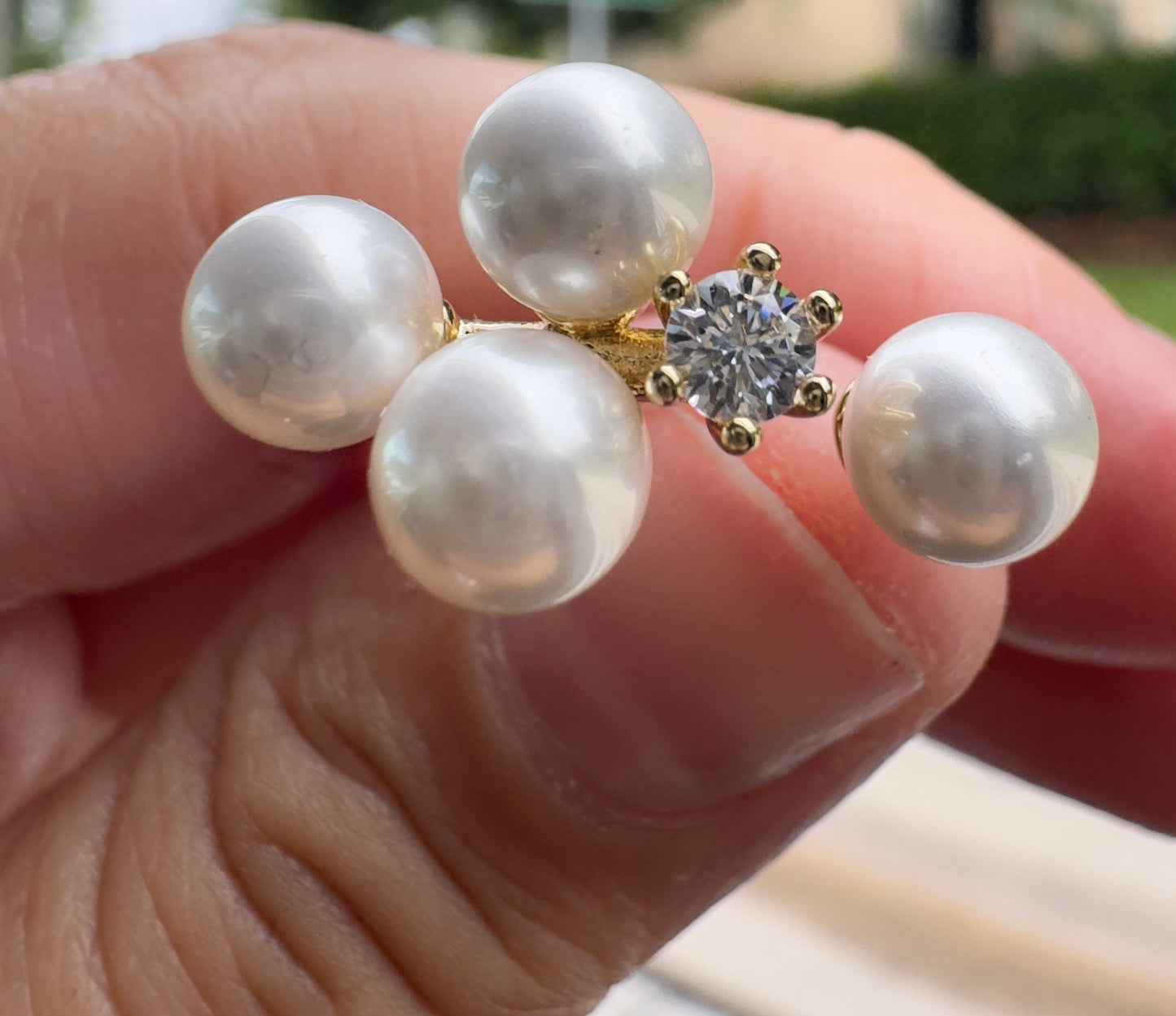 4 Pearls Crystal Stud Ring