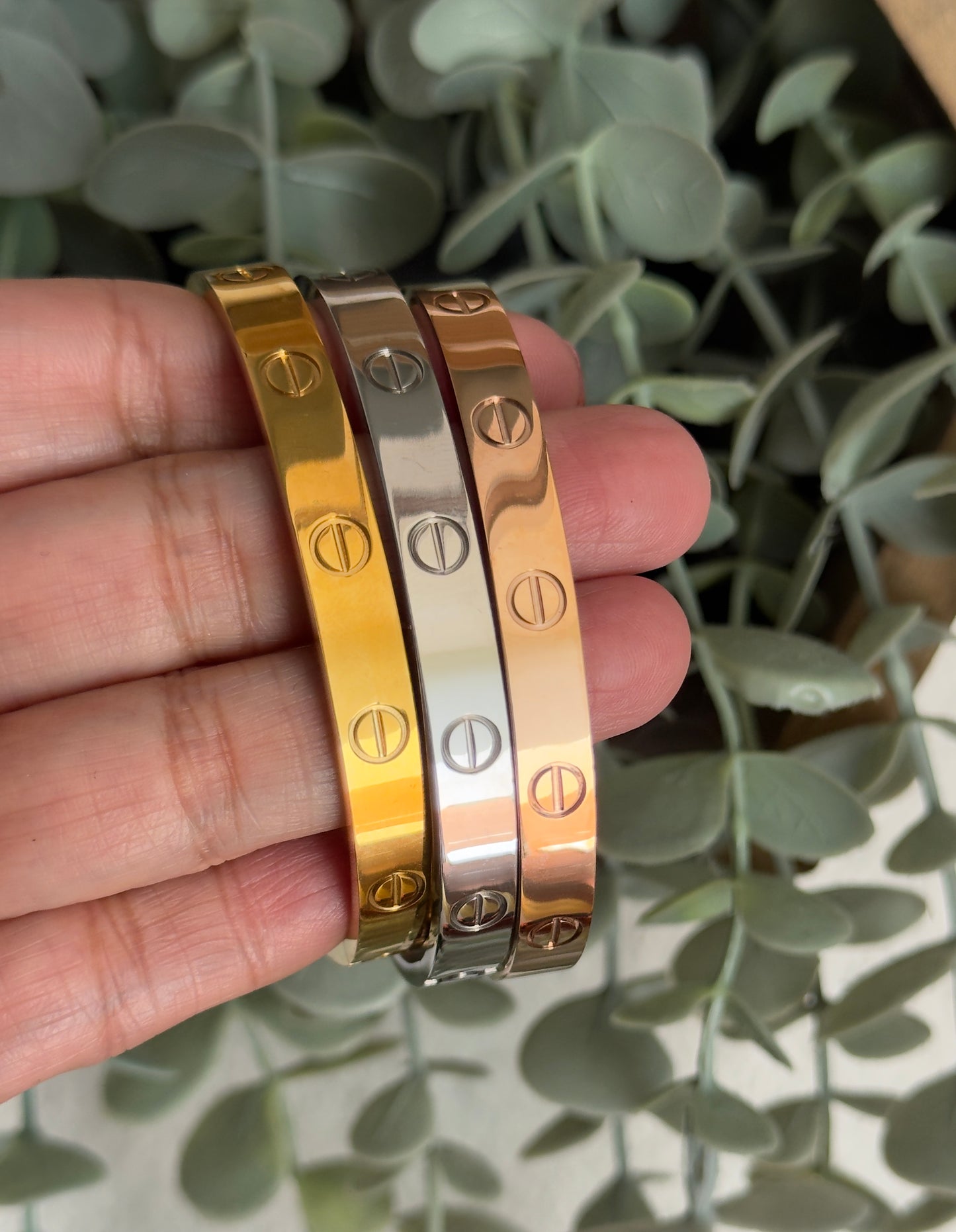 Brazalete de tornillo clásico