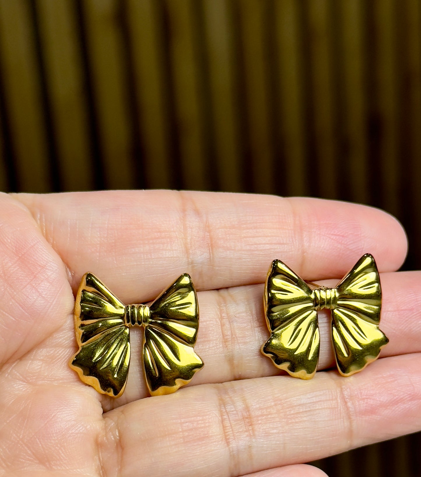 Chunky Cross/Bows Studs