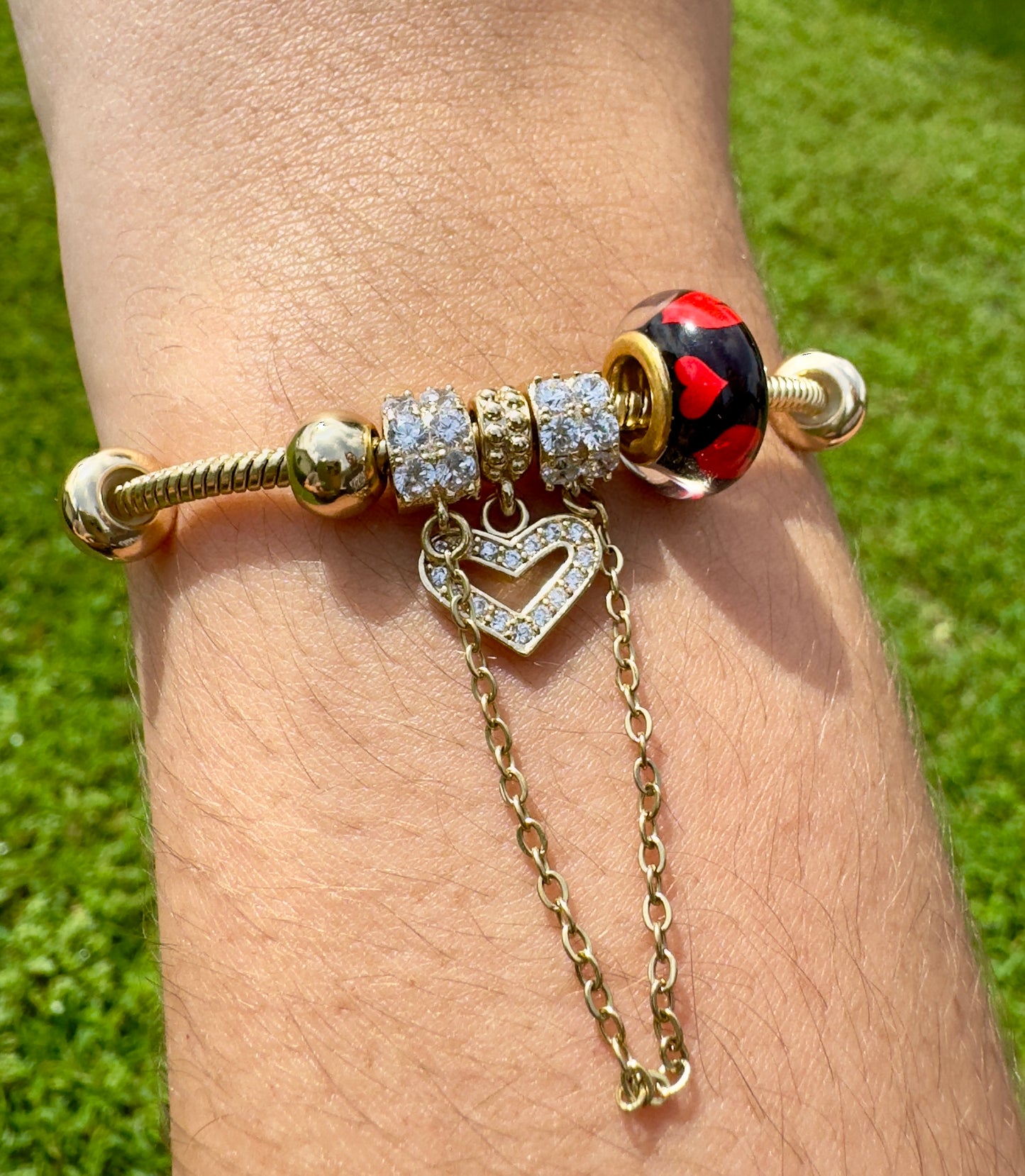 Red Hearts Charm Style Bracelet With Zicornium