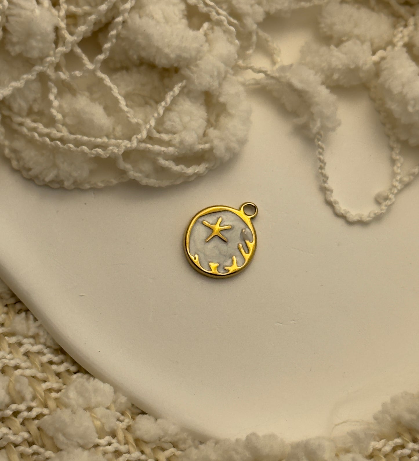 Round Star Charm