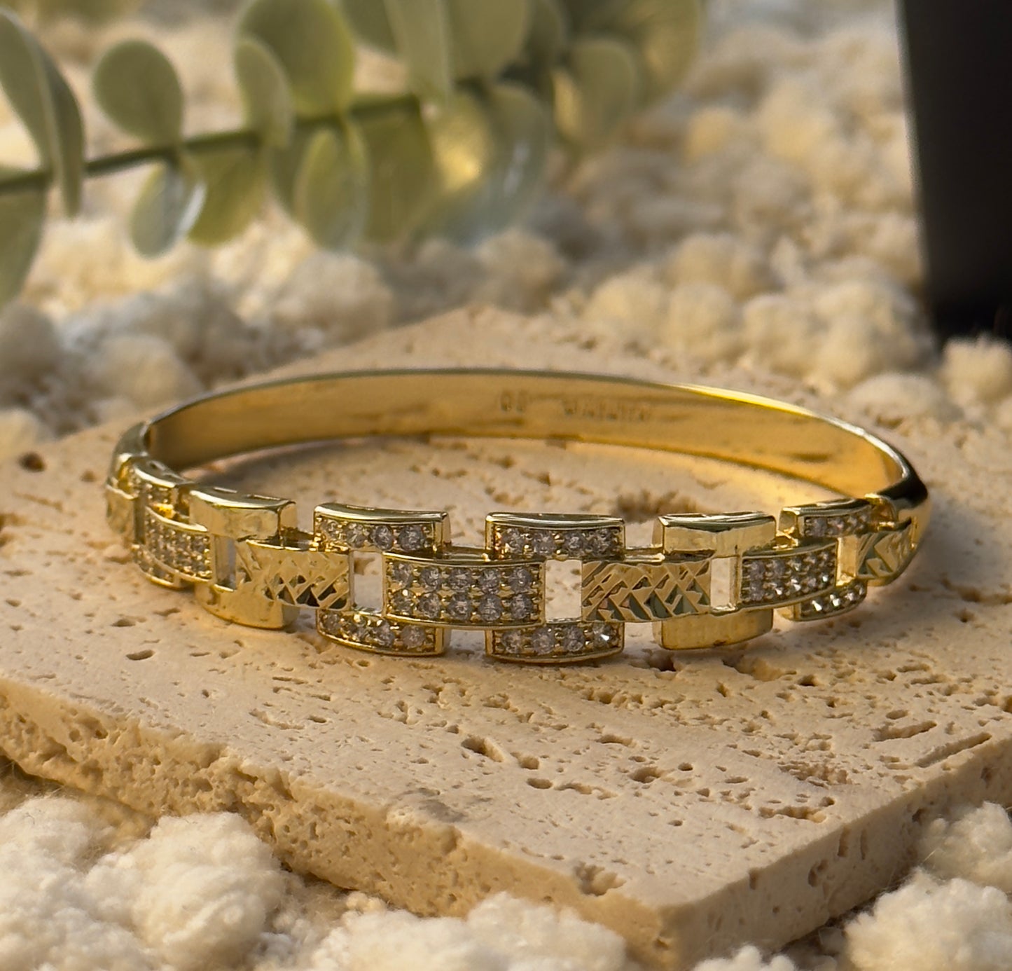 Square Design Open & Close Clip Bangle With Zicornium