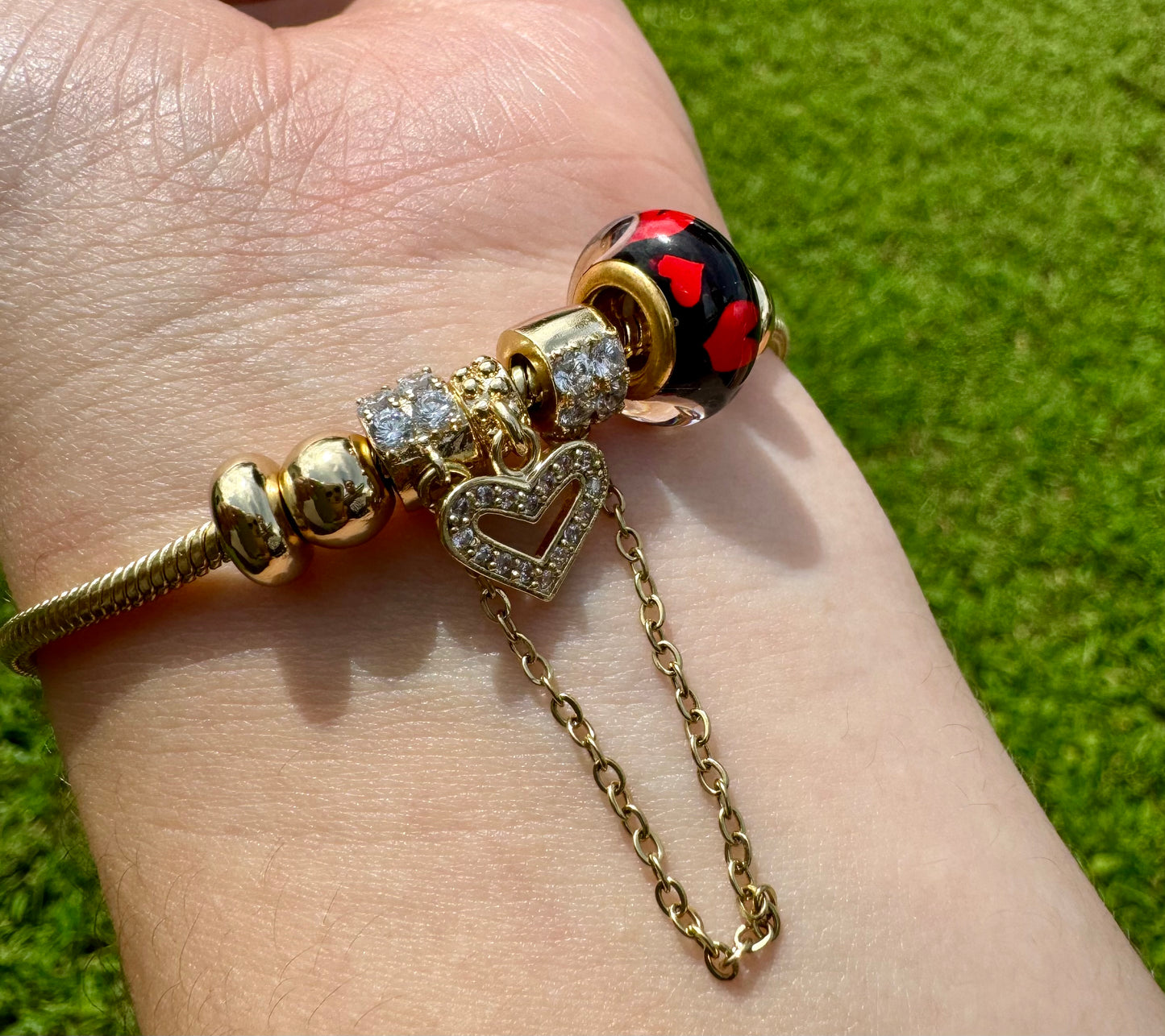 Red Hearts Charm Style Bracelet With Zicornium