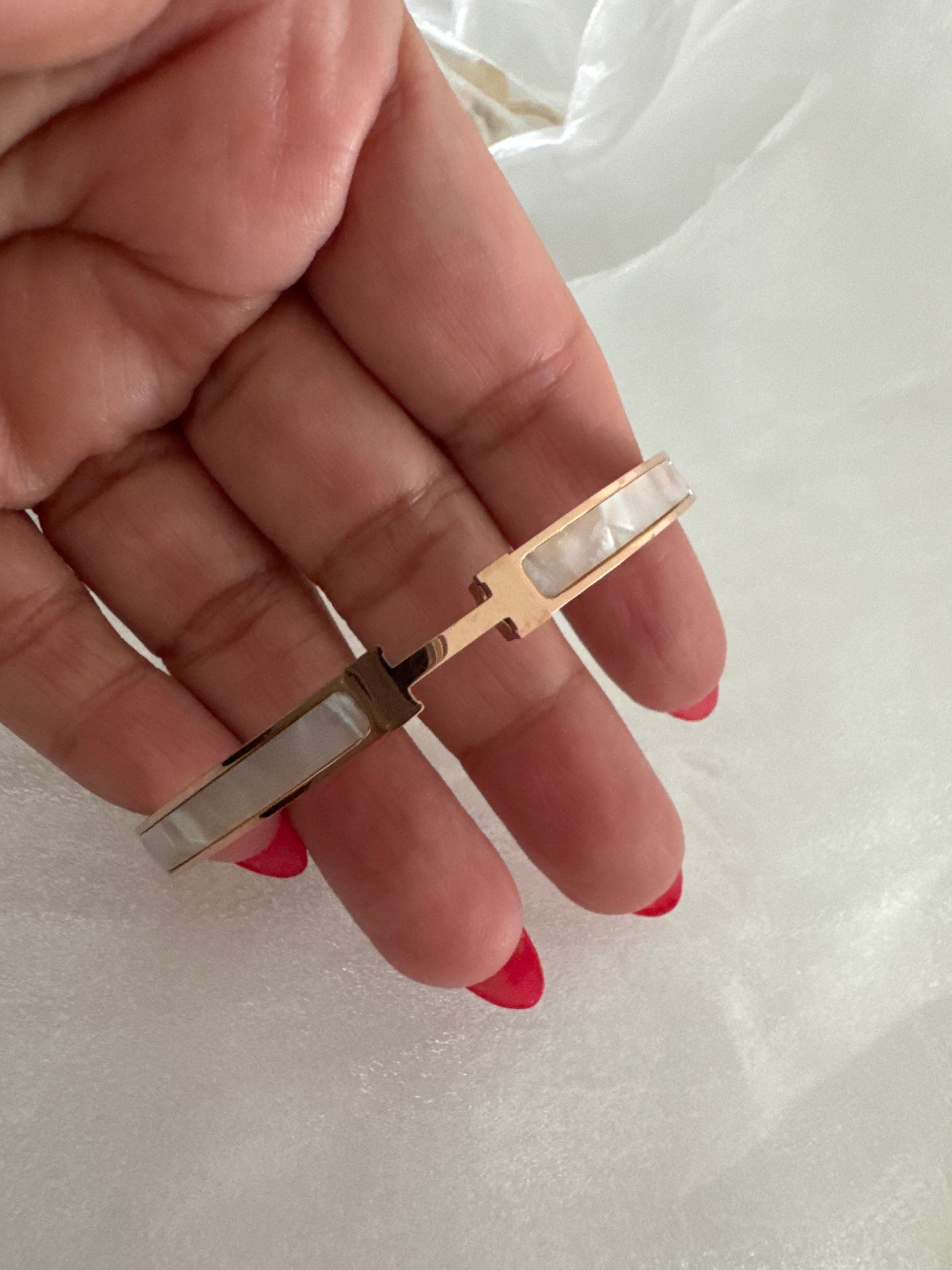 Herm Shell  Bangle ✨