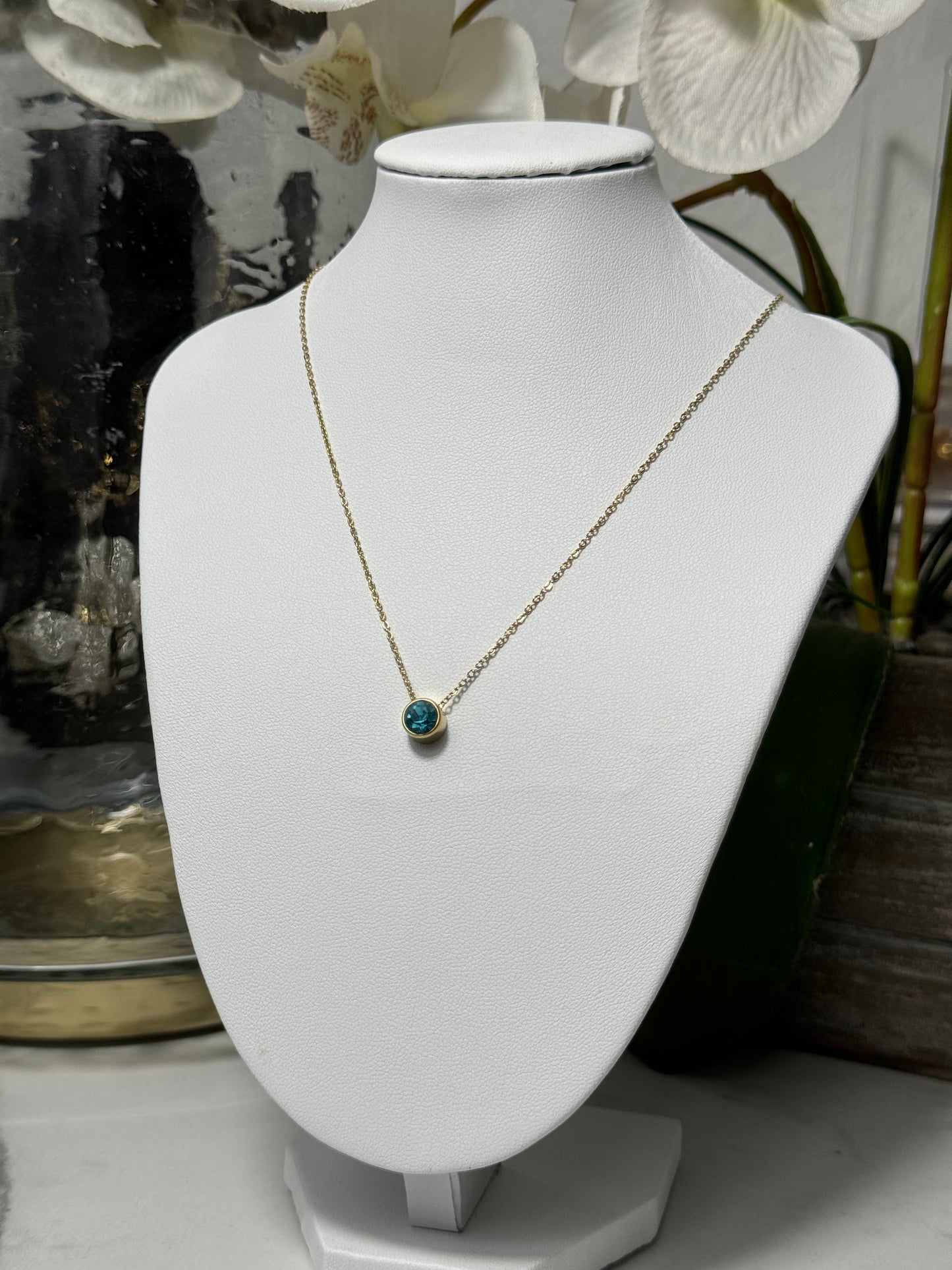 Round Pendant Chain