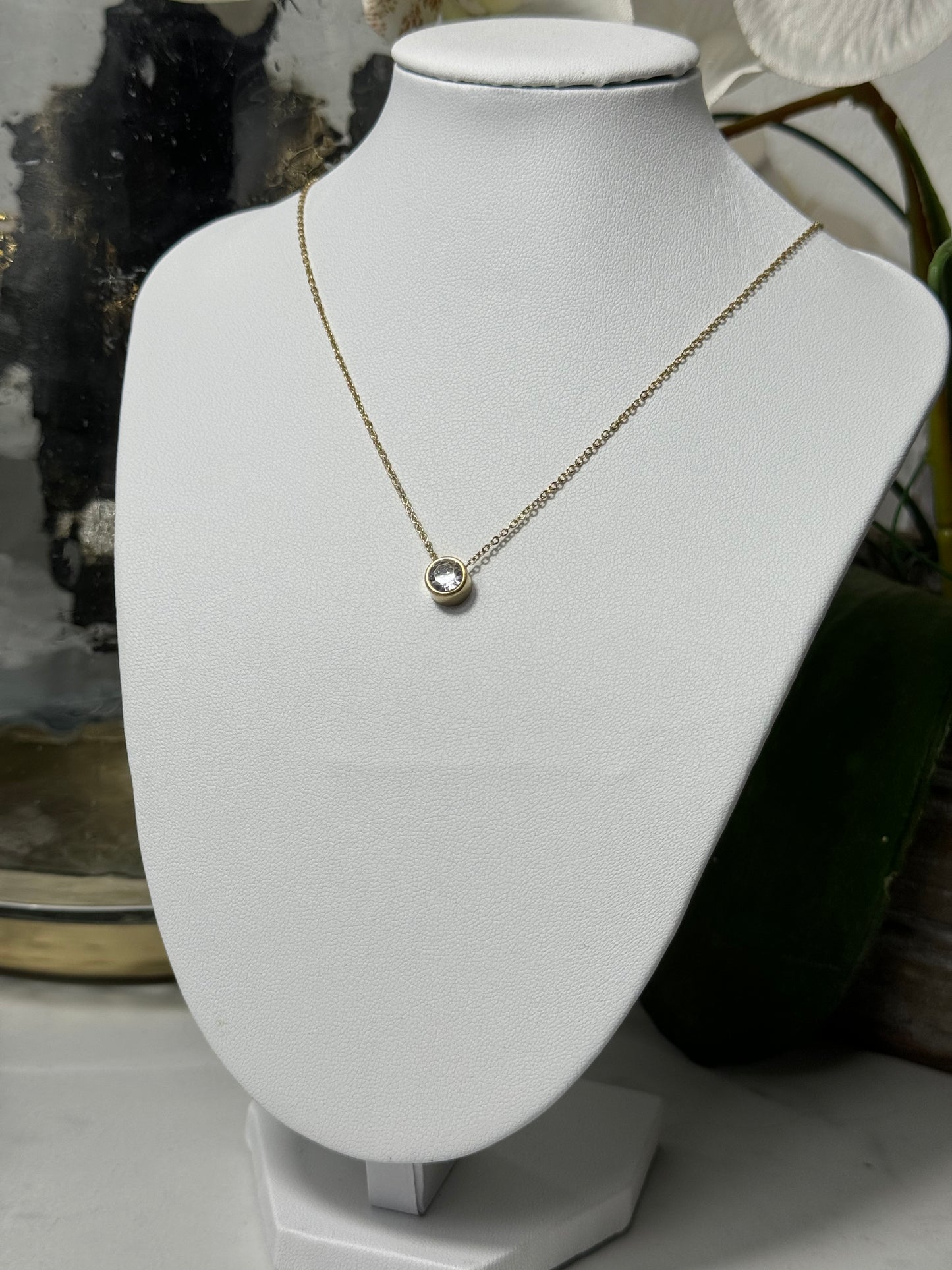 Round Pendant Chain