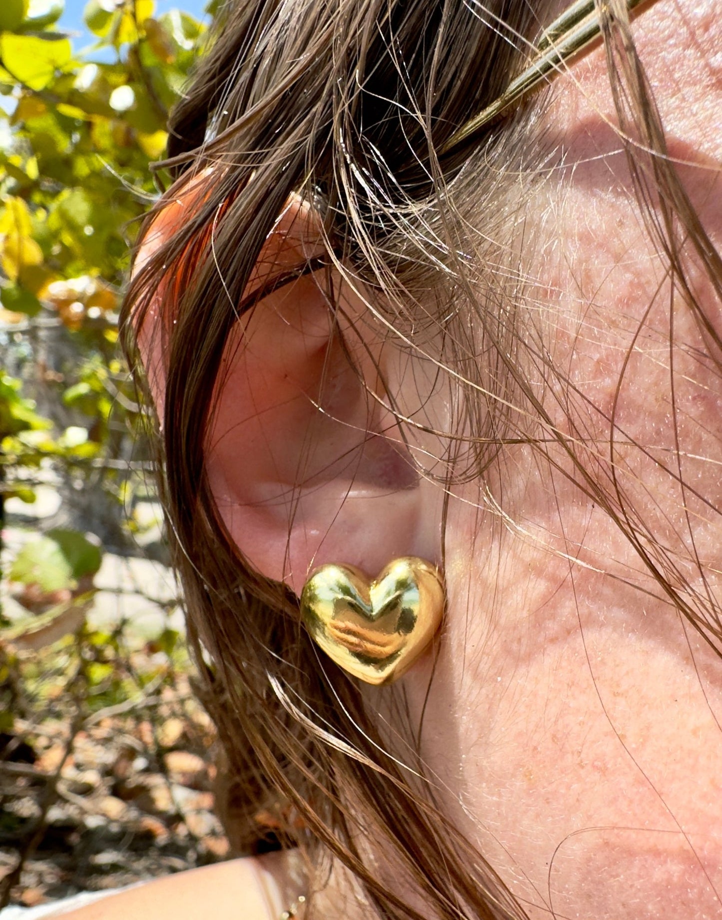 Chunky curve hearts gold/silver medium - Figi JewelsStud earrings