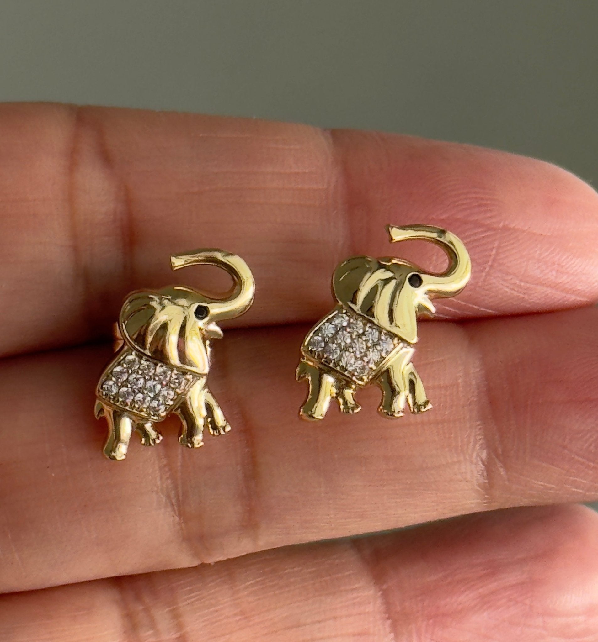 Mini elephant studs - Figi JewelsStud earrings