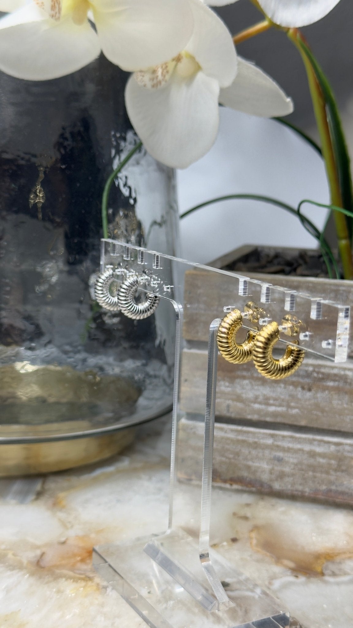 Small ringed hoops - Figi Jewels