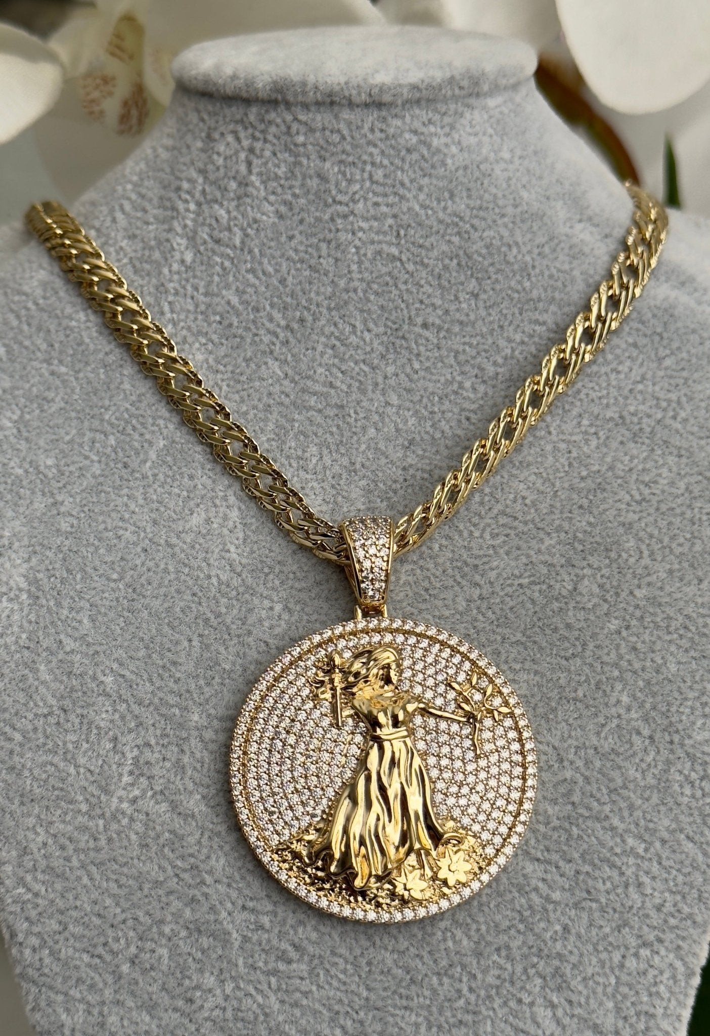 Sun or goddess of love española chain - Figi JewelsChain