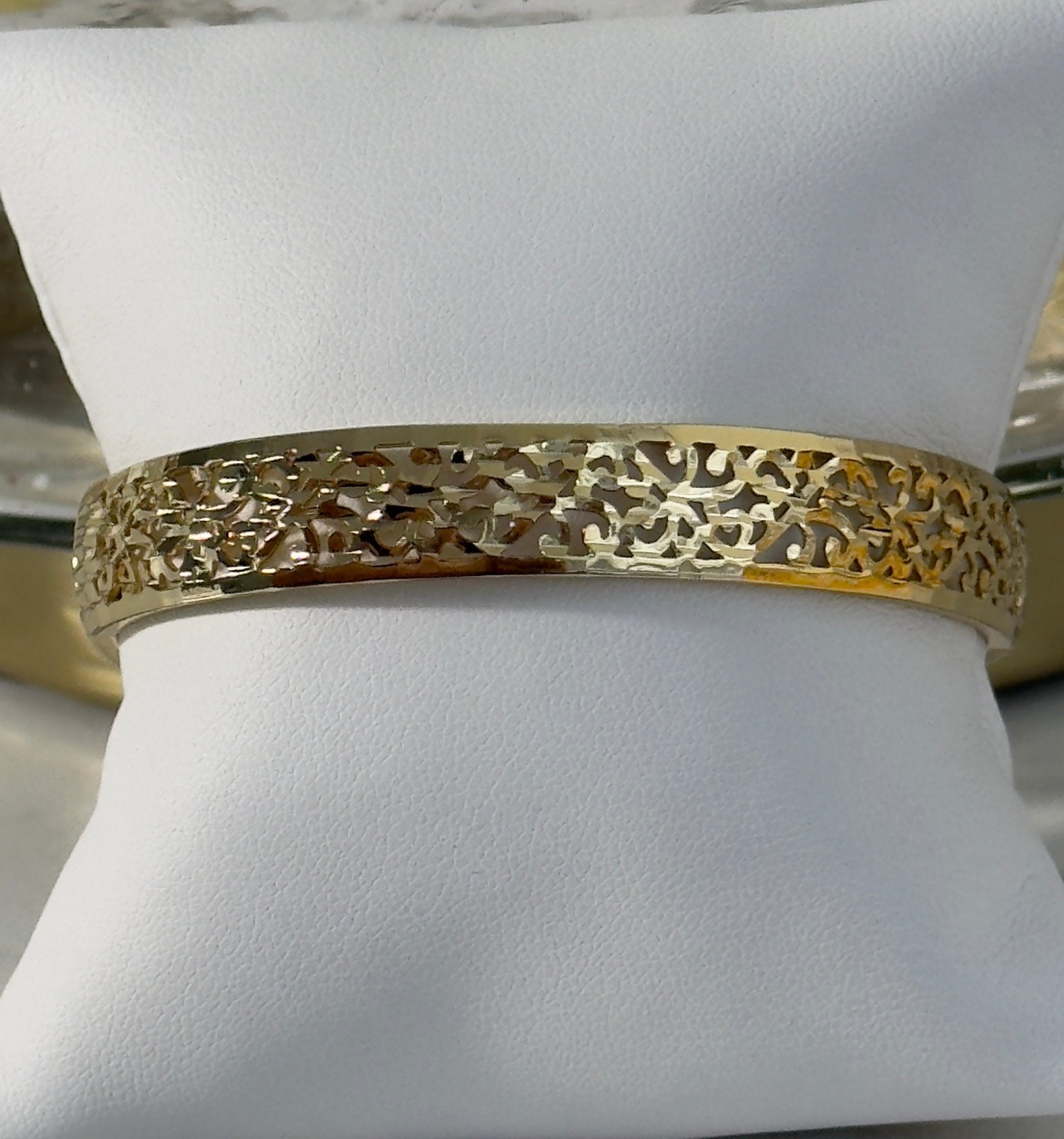 Textured bangle - Figi JewelsBangles