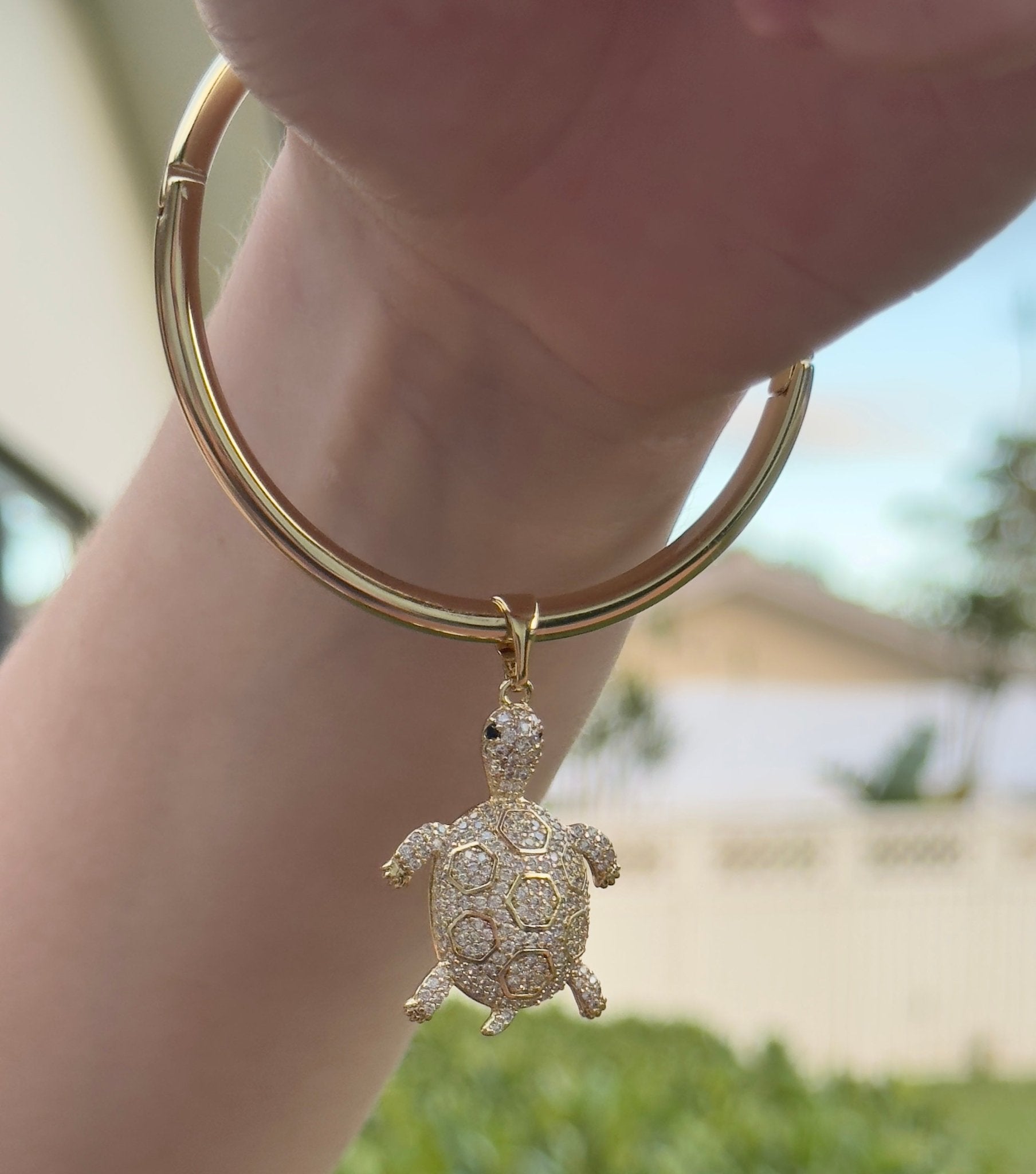 Turtle bangle with zirconium - Figi JewelsBangles